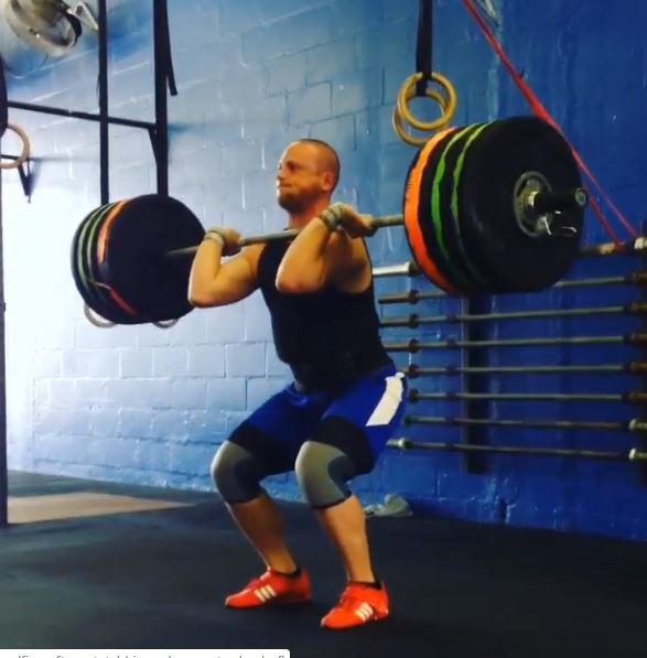 Great Clean n Jerk form during a PR lift